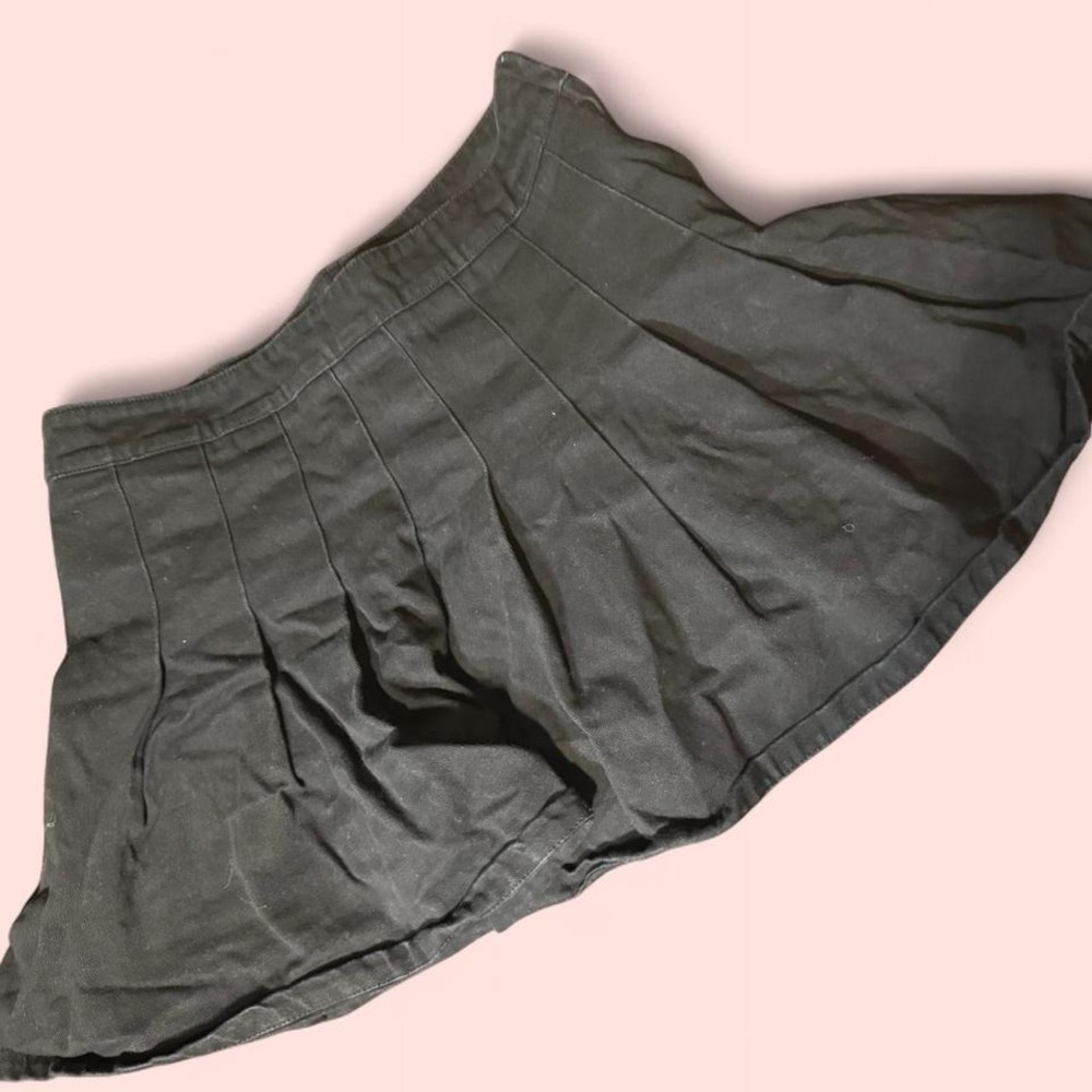 Black pleated mini skirt‎ Size Medium